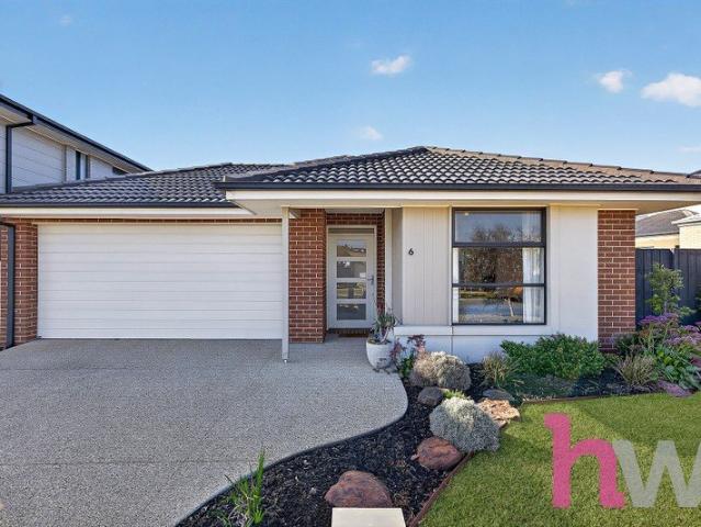 Near New Contemporary Living