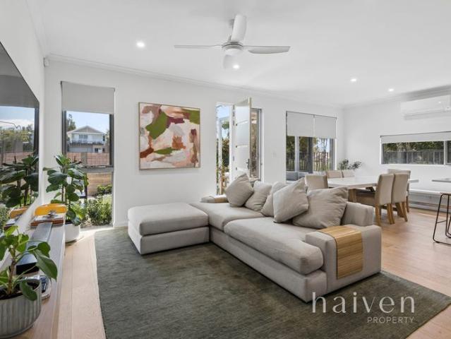 Near New Corner Townhouse in the Heart of Willagee