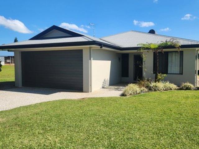 Near new Cottage in the Yungaburra Village