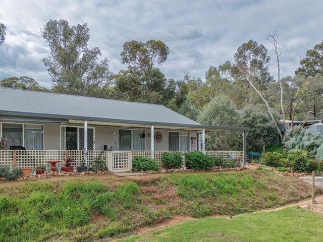 Near New Country Living in Toodyay