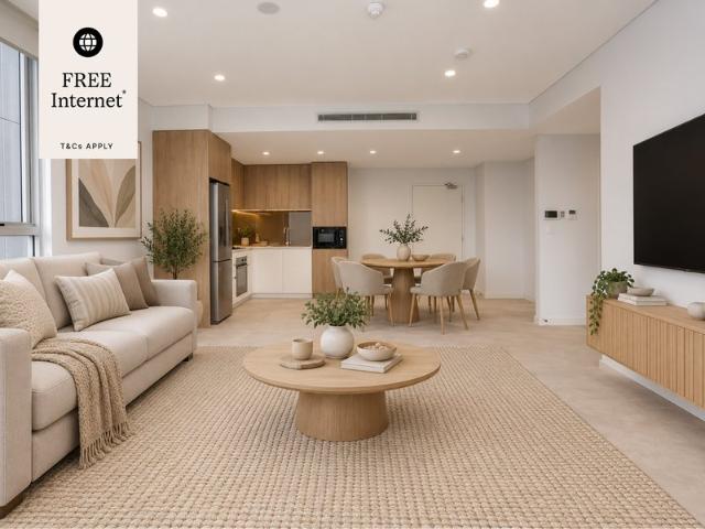 Near New Elegant One Bedroom Apartment Offering Modern Comfort