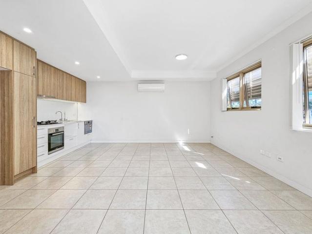 Near New Executive Apartment in the Prestigious Bella Veron Complex