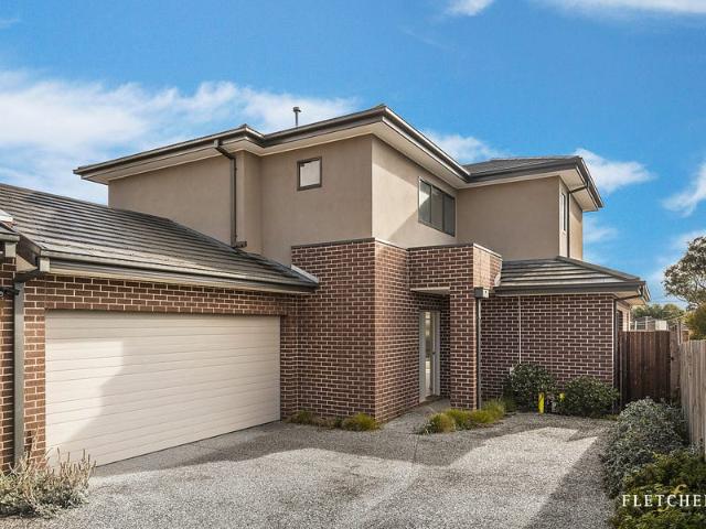 Near New Executive Townhouse in Outstanding Location