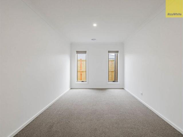 NEAR NEW FAMILY HOME
