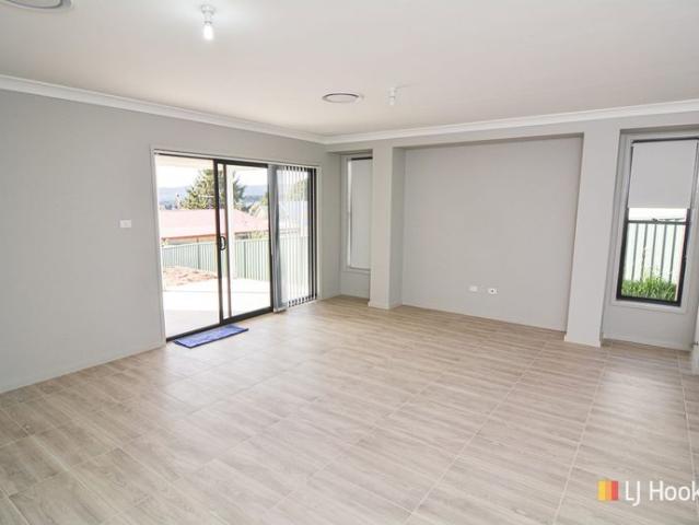 NEAR NEW FAMILY HOME