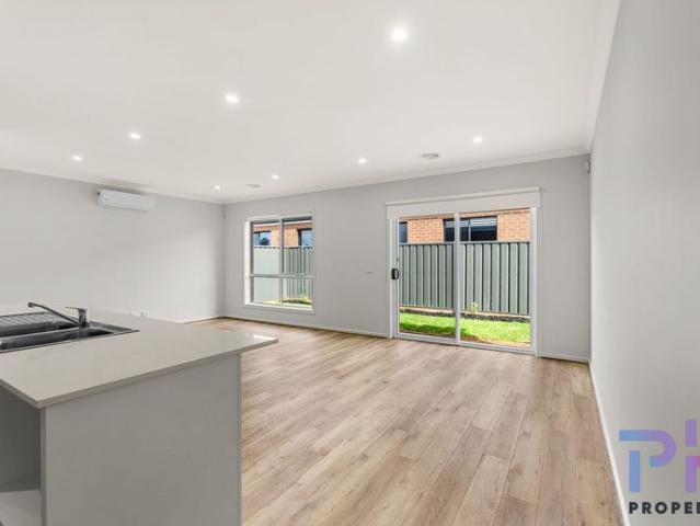 NEAR NEW FAMILY HOME