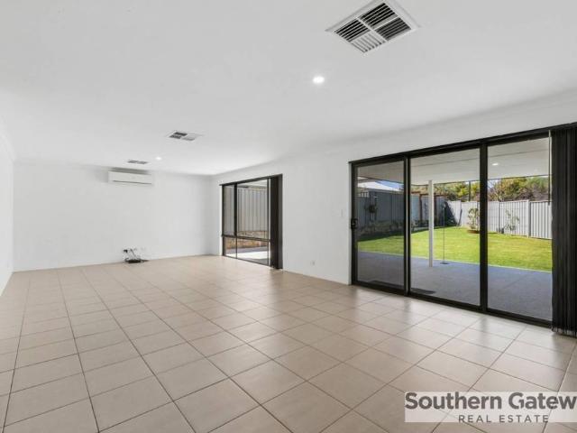 NEAR NEW FAMILY HOME WITH BEAUTIFUL GARDENS