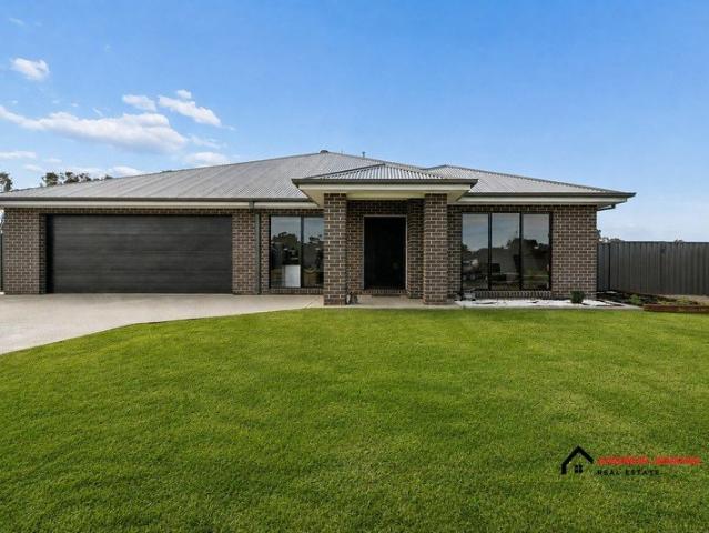 Near New Family Home with Shed on a Huge 1,627m² Block