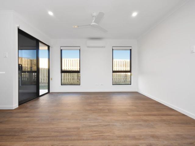 Near New Family Home in Morayfield!