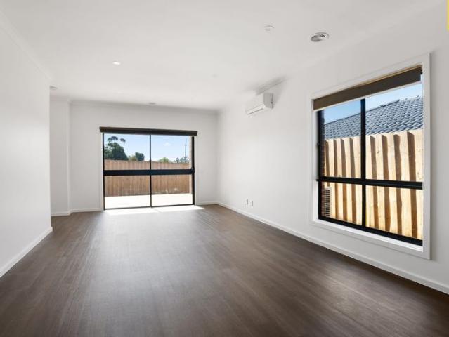 NEAR NEW FAMILY HOME LOADED WITH FEATURES