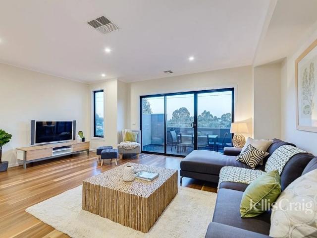 Near New Family home sure to impress you come and inspect this well loved beauty