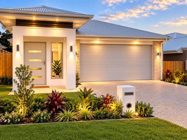 NEAR NEW FAMILY LIVING IN A GROWING GREENBANK COMMUNITY