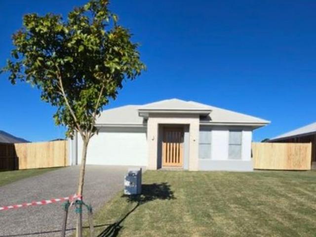 Near New Family Living in Highfields