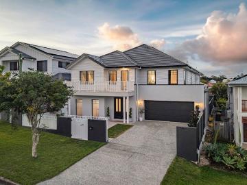 Near new family showpiece in popular Camp Hill avenues