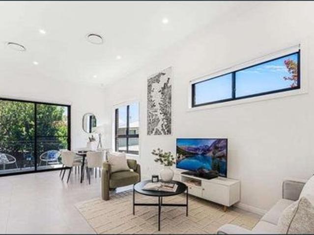 Near New Five Bedroom Modern House in a Convenient Location
