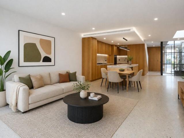Near new Four bedroom Family Home