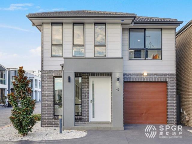 Near new freestanding with double garage