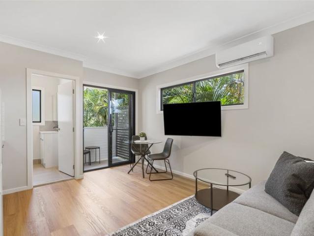Near New Fully Furnished 1 Bedroom Units | Utilities Included | Sunnybank Hills