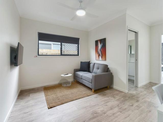 NEAR NEW FULLY FURNISHED, DESIGNER STUDIO APARTMENT– BILLS INCLUDED!