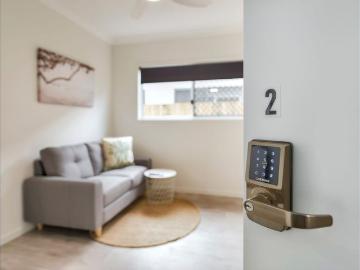 NEAR NEW FULLY FURNISHED, DESIGNER STUDIO APARTMENT – BILLS INCLUDED!