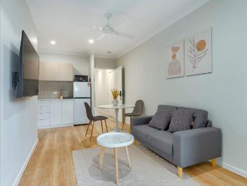 NEAR NEW FULLY FURNISHED, DESIGNER STUDIO APARTMENTS – BILLS INCLUDED!