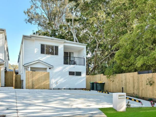 NEAR NEW FULLY FURNISHED, DESIGNER STUDIO APARTMENTS BILLS INCLUDED!