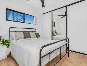 NEAR NEW FURNISHED STUDIO UNIT