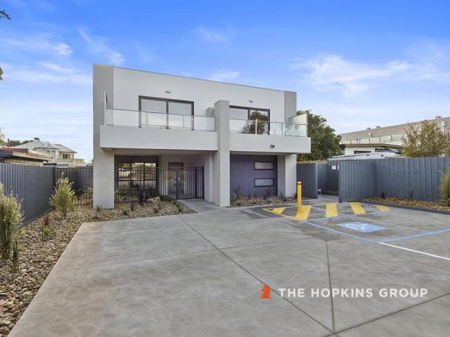 Near New generation studio living at its best! Stunning Rooming House