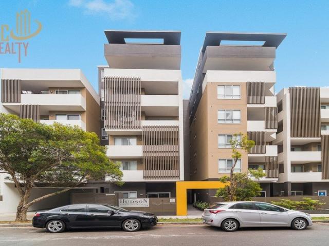 Near new good sized comfortable 2 Bedroom apartment
