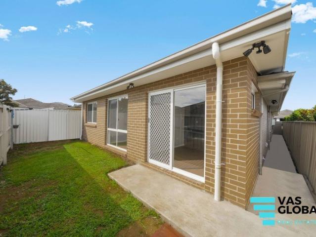 Near new granny flat