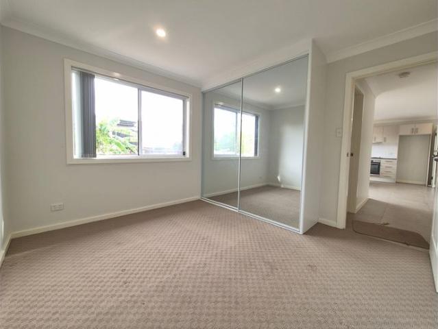 NEAR NEW GRANNY FLAT