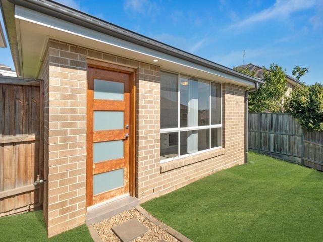 NEAR NEW GRANNY FLAT | WALK TO SHOPS, SCHOOLS & PARKS!