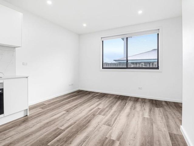 Near new granny flat for lease!