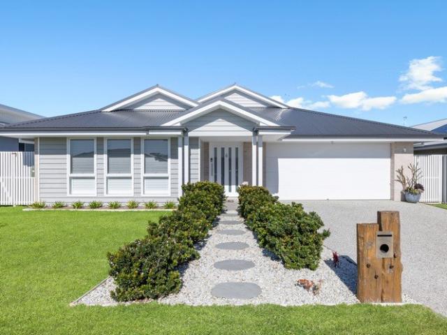 Near New Home, With Established Gardens Mere Moments to The Golf Course