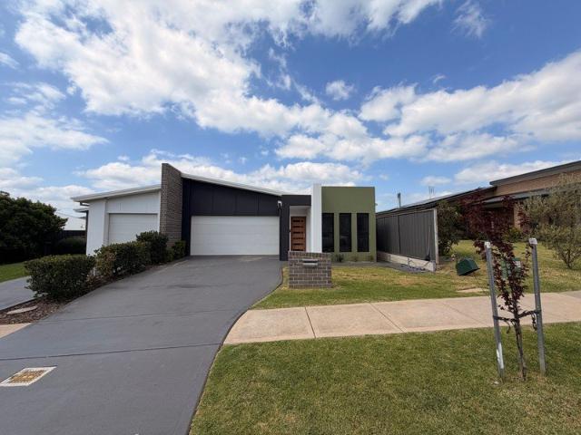 NEAR NEW HOME WITH HIGH QUALITY FINISHES