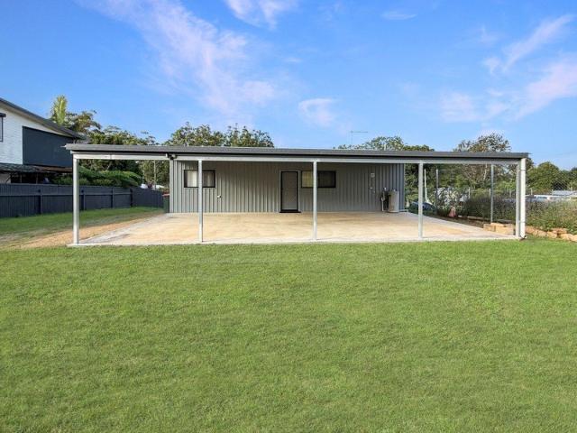 Near New Home with Separate Cabin and Walk to Town Convenience