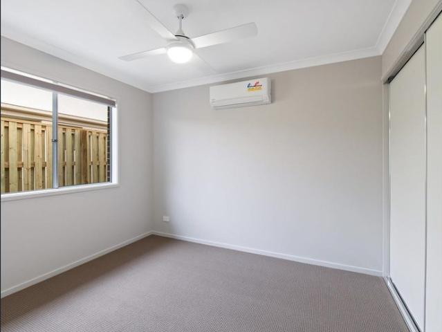 Near NEW HOME 3 Bed 2 Bath READY FOR New Tenant