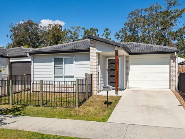Near New Immaculate House Downsize or Purchase your First Home