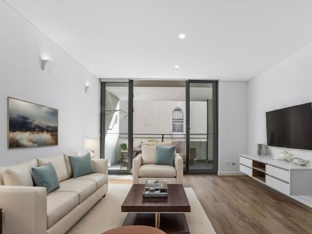 NEAR NEW | LED LIGHTS | STORAGE ROOM | BASEMENT PARKING