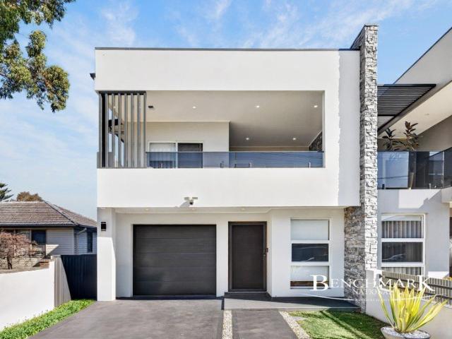 Near New Luxury Duplex Completed in Late 2023 with Soaring 3.5m Ceilings, Architectural Skylights and Premium Finishes