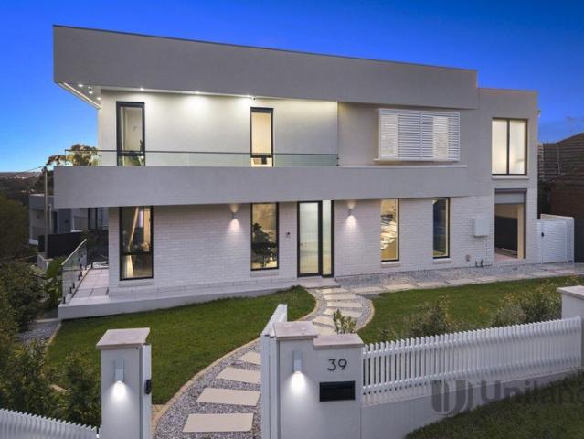 Near New Luxury Duplex with Spectacular Sydney Olympic Park & Parramatta River Views