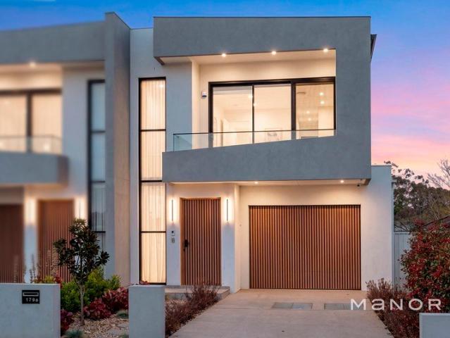Near New Luxury Duplex!