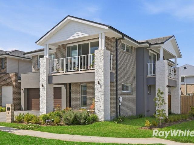 Near New Luxury Eden Brae Family Living in Gables