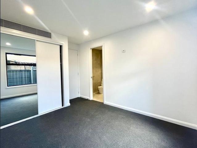 Near New Luxury Townhouse – Exceptional Comfort & Contemporary Living!