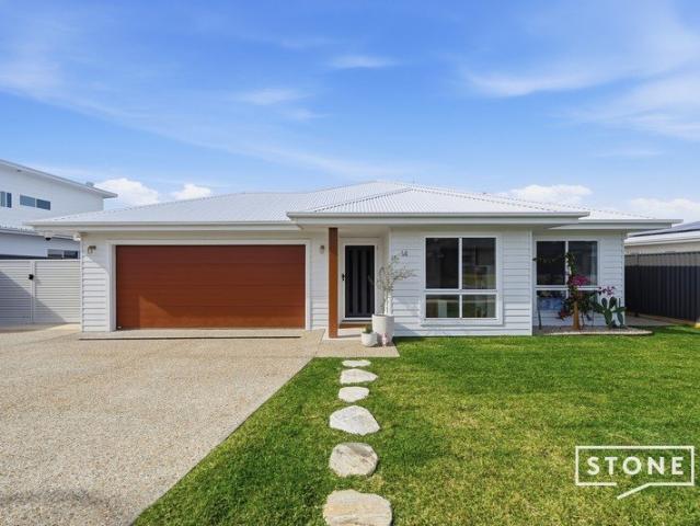 Near New McDonald Jones Masterpiece Quality Space & Coastal Lifestyle