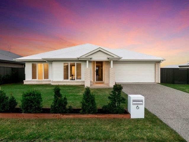 Near New Metricon Residence Designed for Modern Family Life
