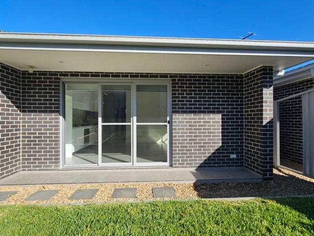 Near New Modern Granny Flat