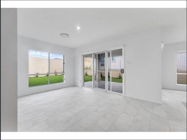 NEAR NEW MODERN FAMILY HOME IN NEW ESTATE
