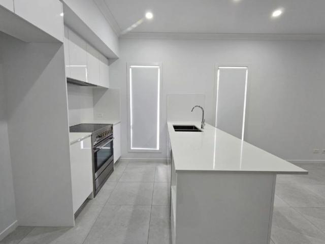 NEAR NEW MODERN HOME – COMFORT & EASY LIVING IN CABOOLTURE