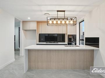 Near New Modern Luxury Living House in the Heart of Box Hill